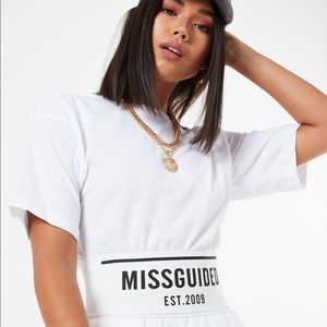 White Streetwear Graphic Athleisure Crop Top Size M